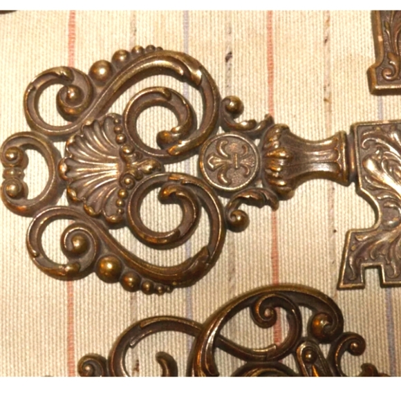 Vintage MCM Syroco Skeleton Keys - Wood Wall Art Decor Set of 3 Keys retro - Picture 3 of 4